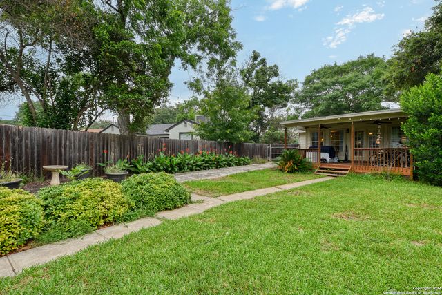 935 VANDERHOEVEN DR, San Antonio, TX 78209