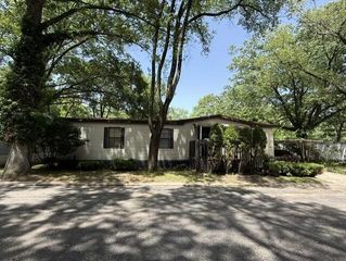2482 Pembroke Drive, Norton Shores, MI 49441