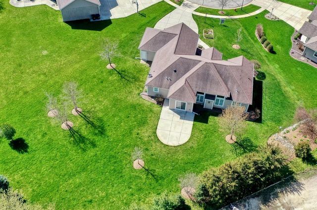 1404 Whitetail RUN, Mukwonago, WI 53149