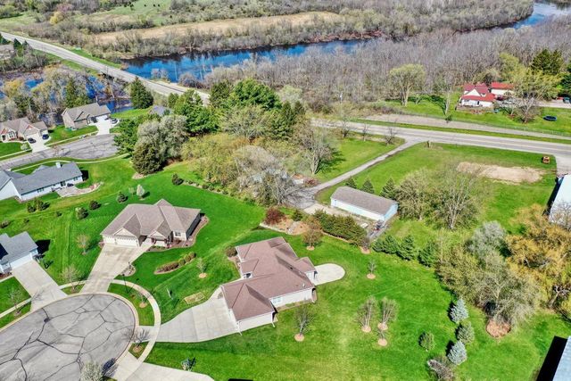 1404 Whitetail RUN, Mukwonago, WI 53149