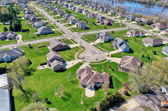 1404 Whitetail RUN, Mukwonago, WI 53149