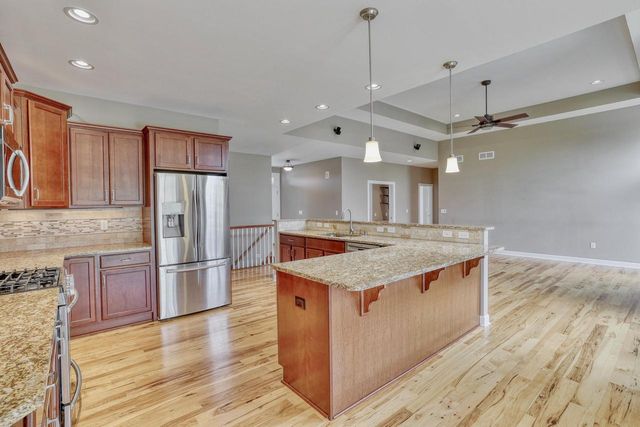1404 Whitetail RUN, Mukwonago, WI 53149