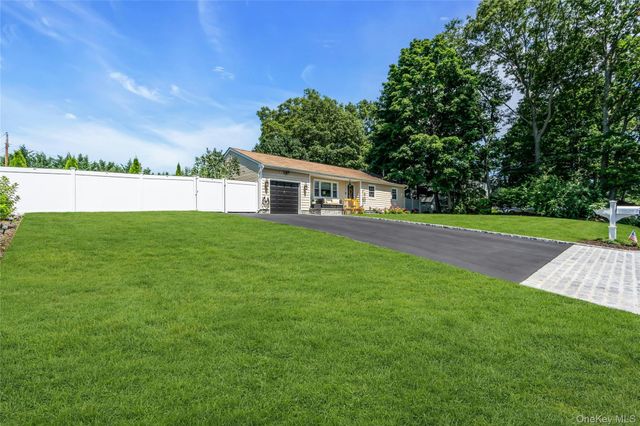 3 Lillian Road, Nesconset, NY 11767
