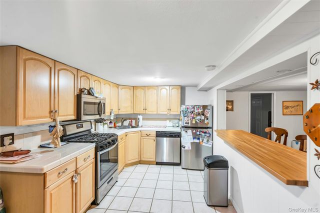 3 Lillian Road, Nesconset, NY 11767