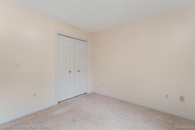 210 Mayfield, Leonard, MI 48367