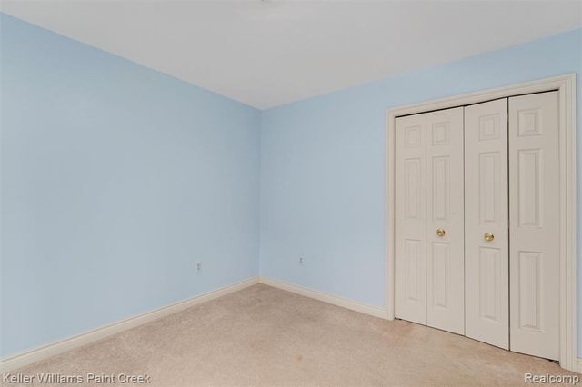 210 Mayfield, Leonard, MI 48367