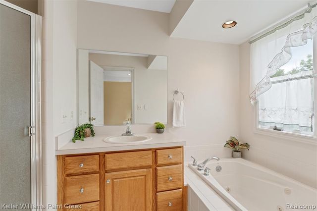 210 Mayfield, Leonard, MI 48367