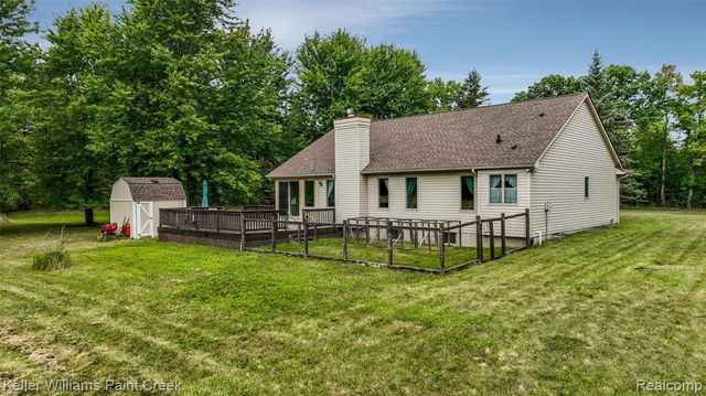 210 Mayfield, Leonard, MI 48367