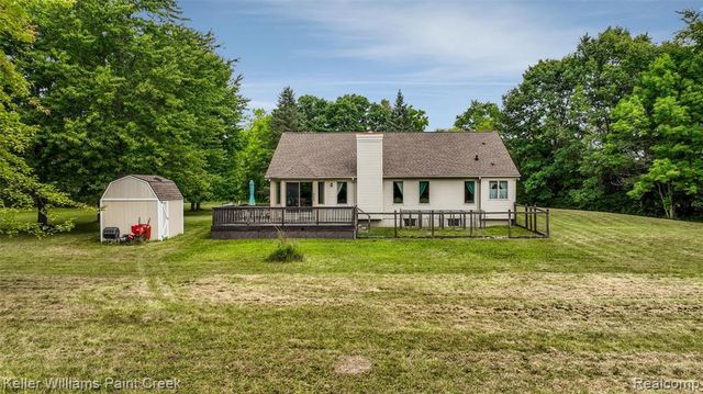 210 Mayfield, Leonard, MI 48367