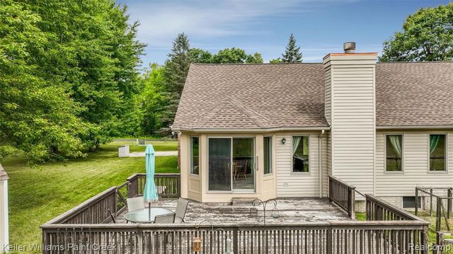 210 Mayfield, Leonard, MI 48367