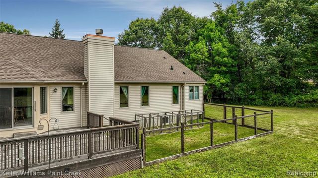 210 Mayfield, Leonard, MI 48367