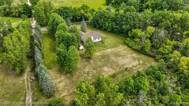 210 Mayfield, Leonard, MI 48367