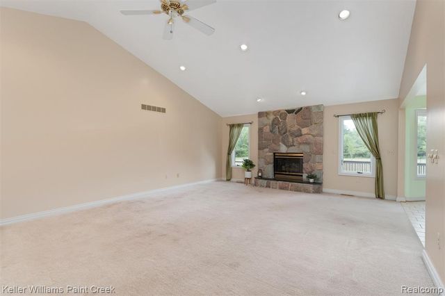 210 Mayfield, Leonard, MI 48367