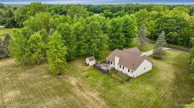 210 Mayfield, Leonard, MI 48367