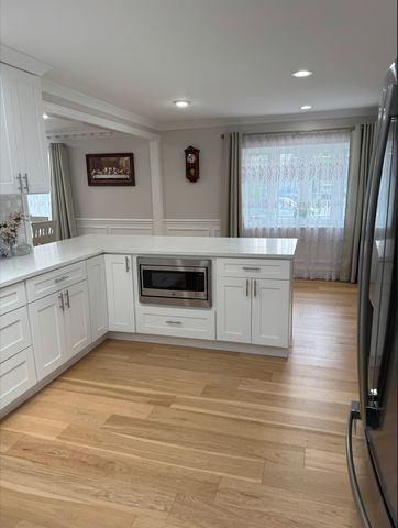 1517 Webster Lane, Des Plaines, IL 60018