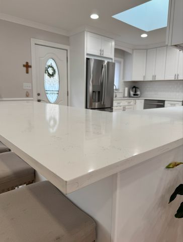 1517 Webster Lane, Des Plaines, IL 60018