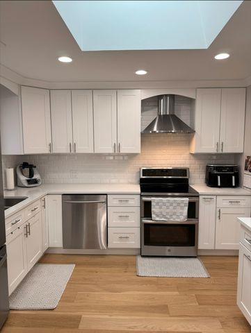 1517 Webster Lane, Des Plaines, IL 60018