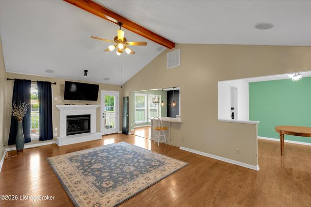 230 E Emerald Cir, Mt Washington, KY 40047