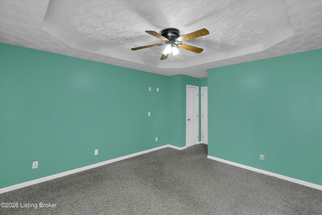 230 E Emerald Cir, Mt Washington, KY 40047