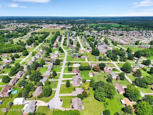 230 E Emerald Cir, Mt Washington, KY 40047