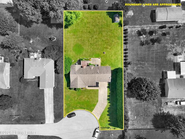 230 E Emerald Cir, Mt Washington, KY 40047