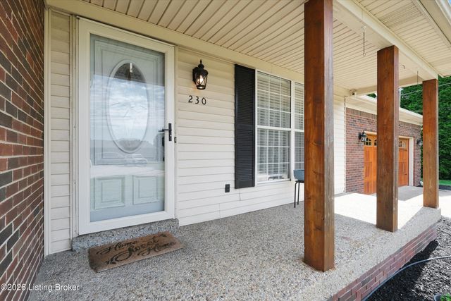 230 E Emerald Cir, Mt Washington, KY 40047