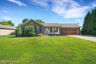 230 E Emerald Cir, Mt Washington, KY 40047