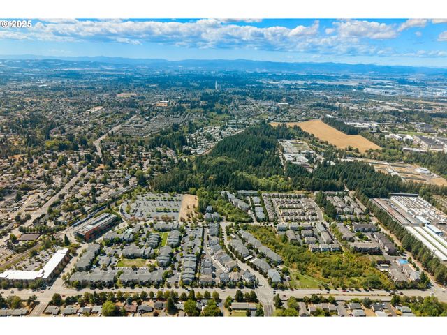 10882 Ne RED WING Way 204, Beaverton, OR 97006