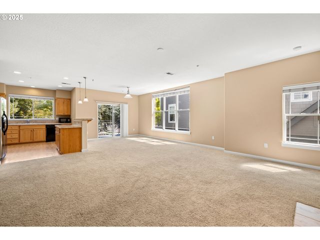 10882 Ne RED WING Way 204, Beaverton, OR 97006