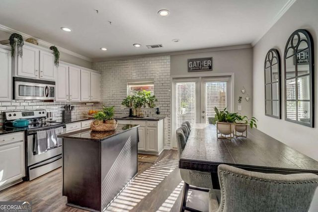 1753 Liberty Parkway NW, Atlanta, GA 30318