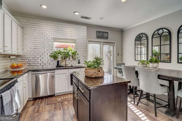 1753 Liberty Parkway NW, Atlanta, GA 30318