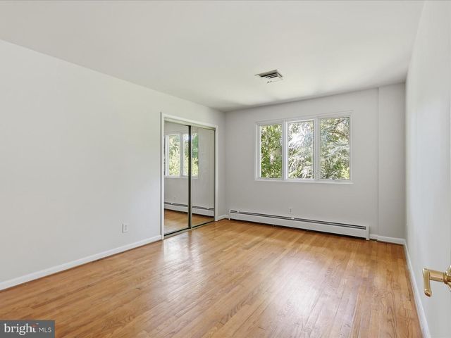 6533 COPA CT, Falls Church, VA 22044