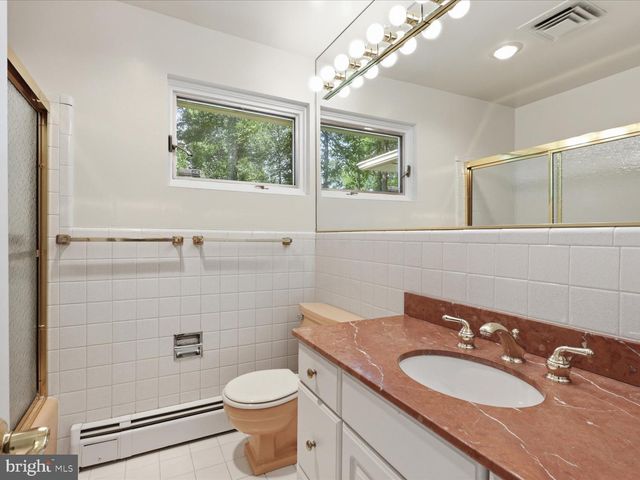 6533 COPA CT, Falls Church, VA 22044