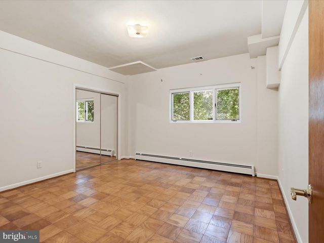 6533 COPA CT, Falls Church, VA 22044