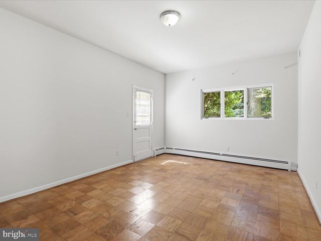 6533 COPA CT, Falls Church, VA 22044
