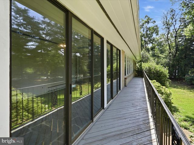 6533 COPA CT, Falls Church, VA 22044