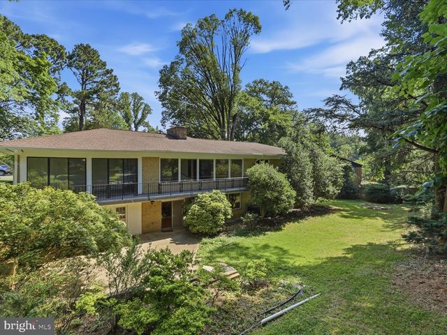 6533 COPA CT, Falls Church, VA 22044