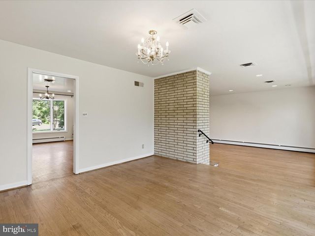 6533 COPA CT, Falls Church, VA 22044