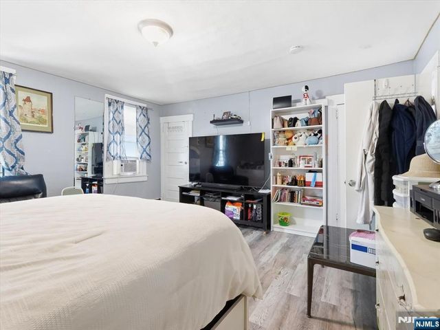 10 Dean Street, West Orange, NJ 07052