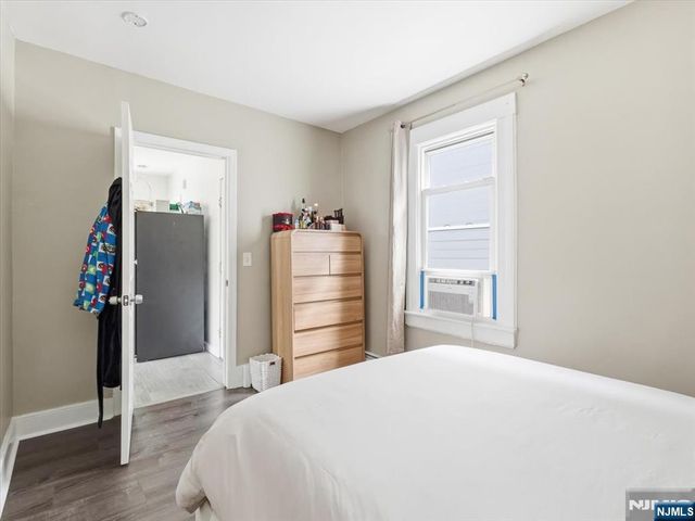 10 Dean Street, West Orange, NJ 07052