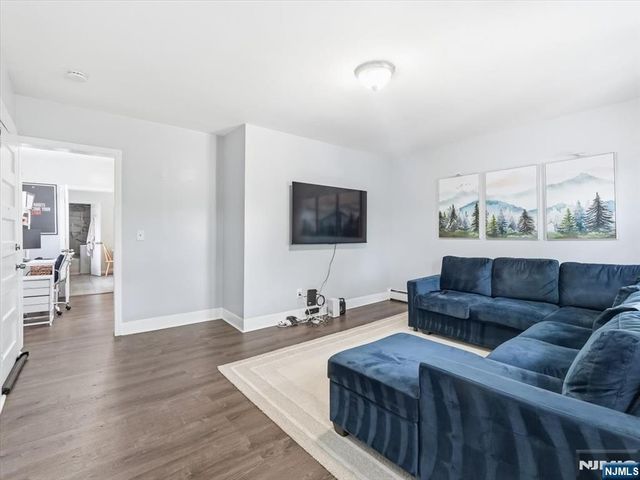 10 Dean Street, West Orange, NJ 07052