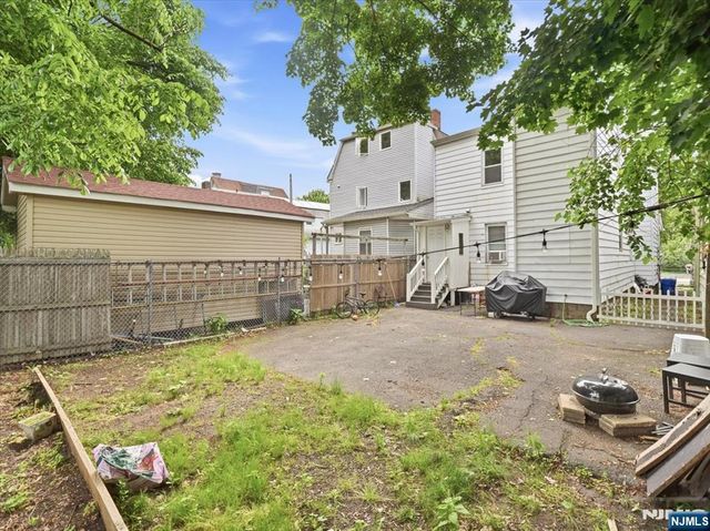 10 Dean Street, West Orange, NJ 07052