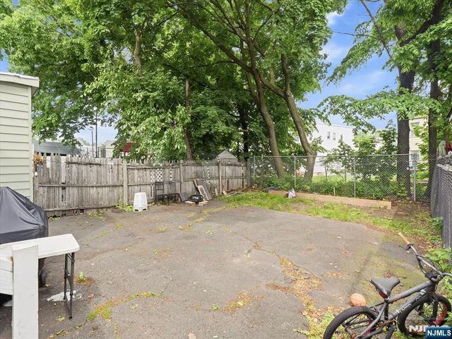 10 Dean Street, West Orange, NJ 07052