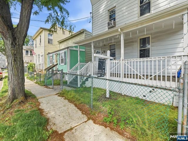 10 Dean Street, West Orange, NJ 07052