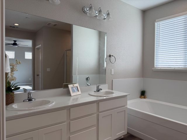 826 courtney, Merced, CA 95348