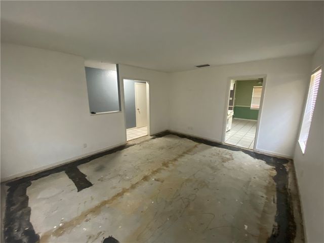 4401 Omalley Dr, Corpus Christi, TX 78413