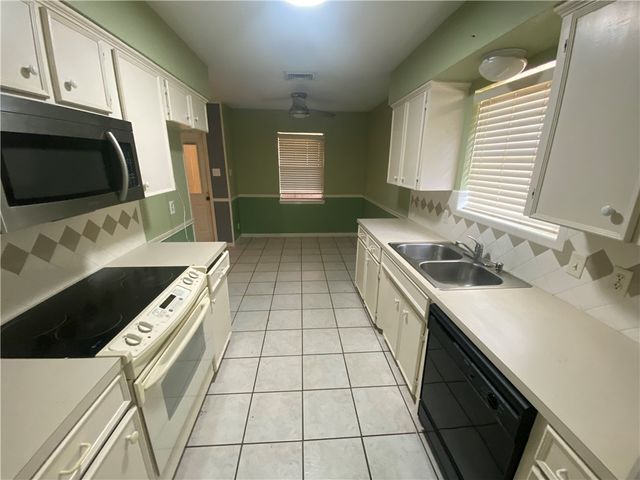 4401 Omalley Dr, Corpus Christi, TX 78413