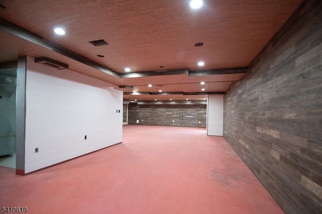 105 Larned Rd, Summit City, NJ 07901