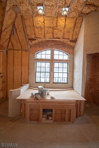 105 Larned Rd, Summit City, NJ 07901