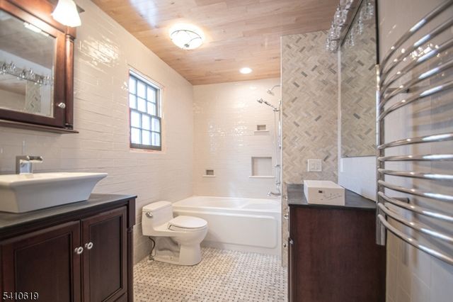 105 Larned Rd, Summit City, NJ 07901